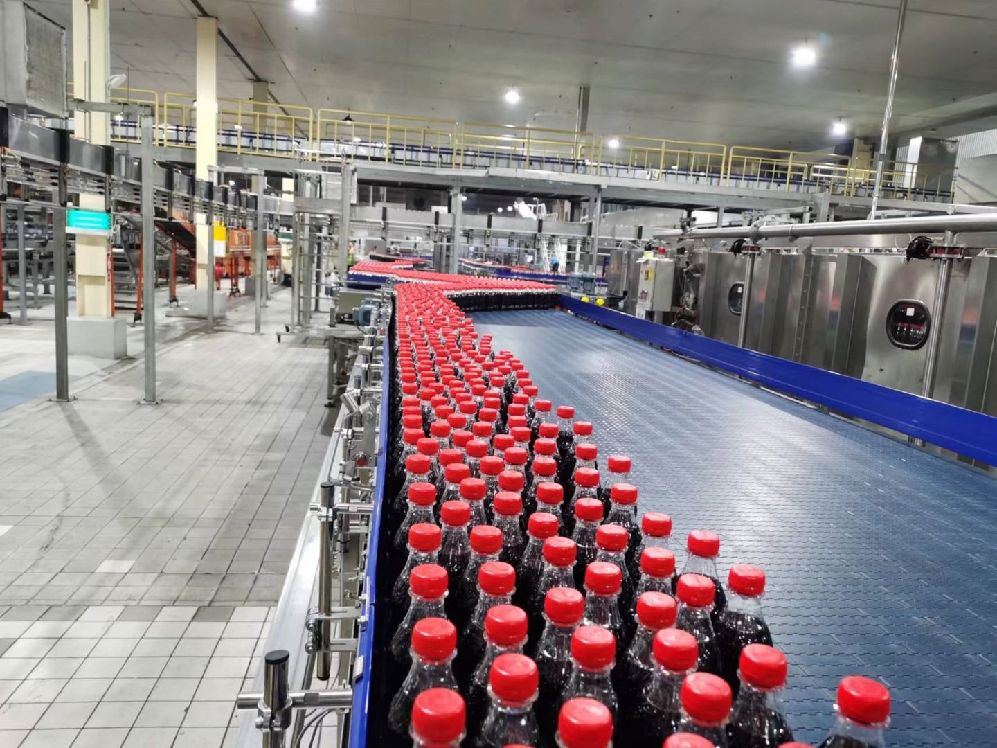 Bottle conveyors